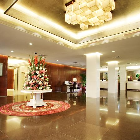 Liuhua Hotel Гуанчжоу Интерьер фото