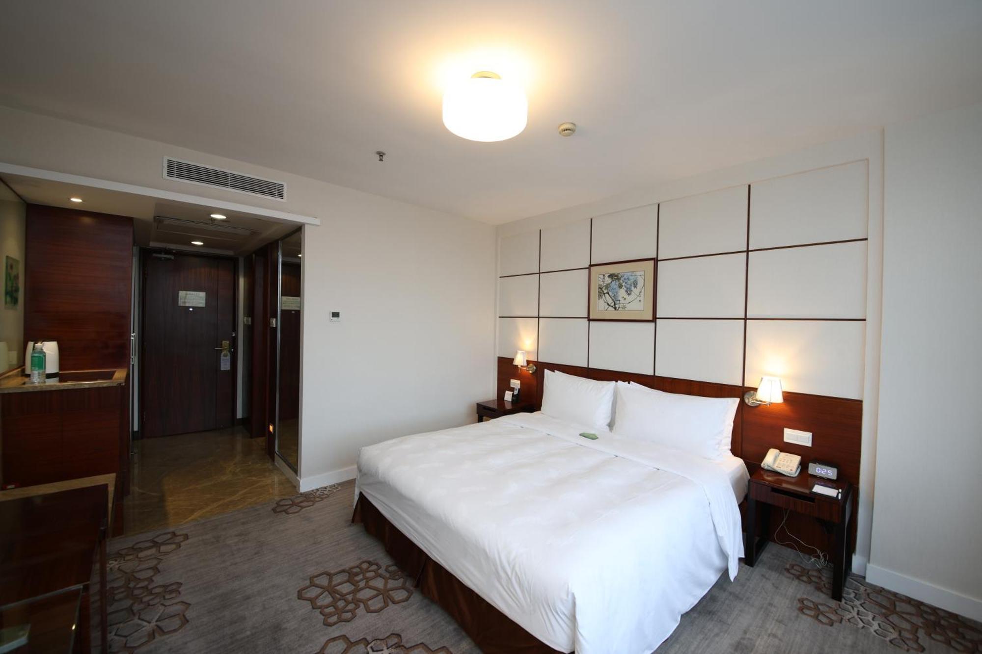 LIUHUA HOTEL ГУАНЧЖОУ 4* (Китай) - от 4512 RUB | NOCHI